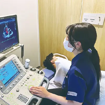 心臓を超音波で検査